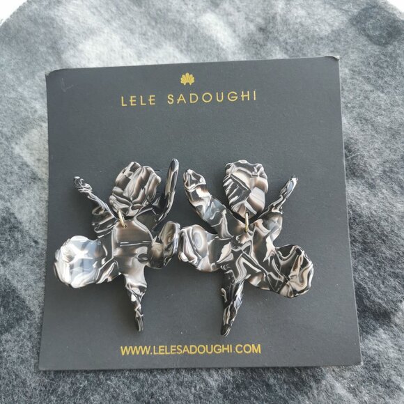Lele Sadoughi Small Paper Lily Maple Earrings BRAND NEW - Picture 1 of 3